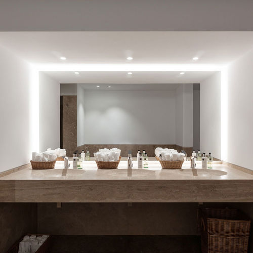 Natural stone vanity top - Arredo di Pietra srl - travertine / custom-made / professional