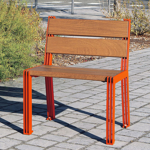 Contemporary urban armchair - ARLO - univers & cité | mobilier urbain - wooden / thermo-lacquered steel / for public space