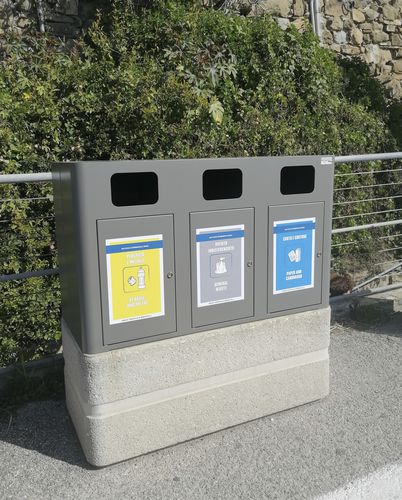 Public trash can - OIKOS - VASART URBAN DESIGN - recycling / stainless steel / painted metal