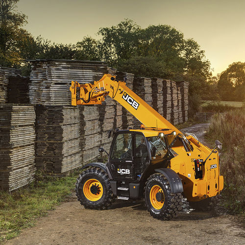 Construction telehandler - 560-80 - JCB Deutschland GmbH - Tier 4 / lifting / loading