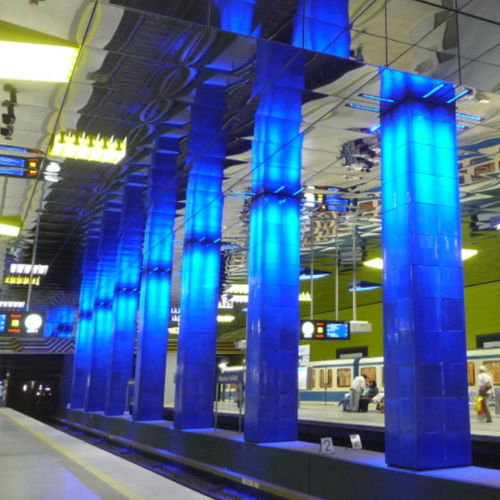 Metal suspended ceiling - SUBWAY "MÜNCHNER FREIHEIT" - Design Factory cmb - panel / decorative