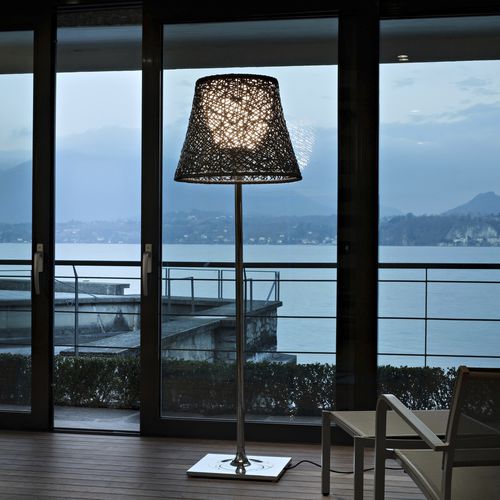 Floor-standing lamp - KTRIBE F3 - FLOS - metal / contemporary / corded