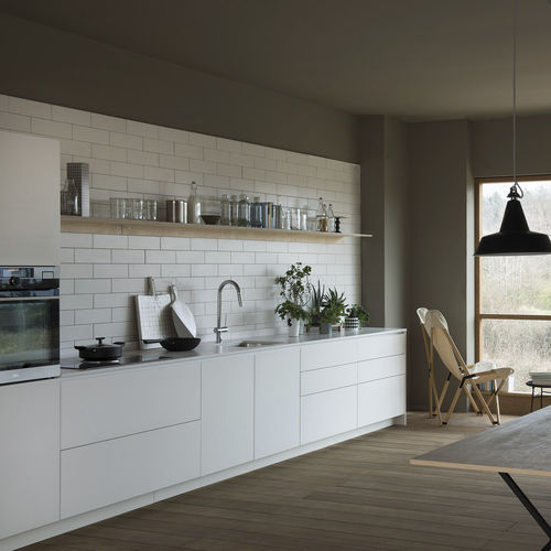 Contemporary Kitchen One12 Schiffini Lacquered Wood Matte Handleless