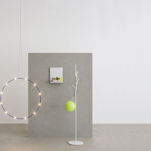Floor coat rack - SOFTER THAN STEEL - DESALTO spa - contemporary / lacquered steel / black