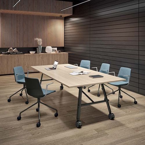 Contemporary boardroom table - SERENITY - Quadrifoglio Sistemi d'Arredo - wooden / melamine / metal base
