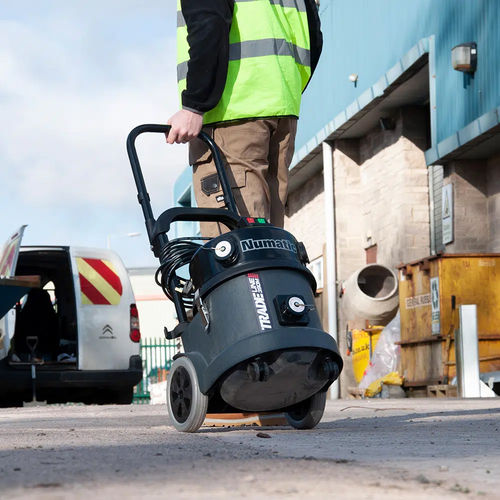 Professional vacuum cleaner - TradeLine TEM390A - Numatic - canister / dry / corded