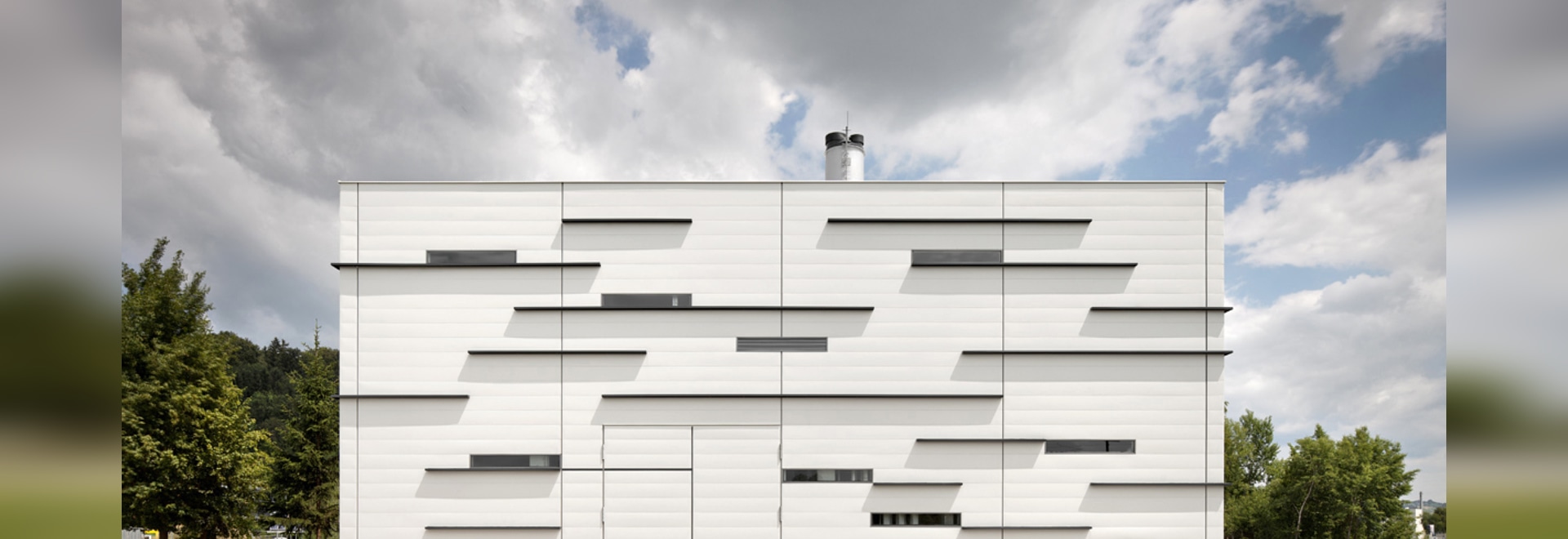 Calming element: clear structure in a heterogeneous context