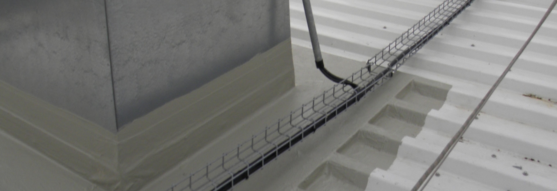 Liquid waterproofing applied to steel and zinc Karlstraße, 32423