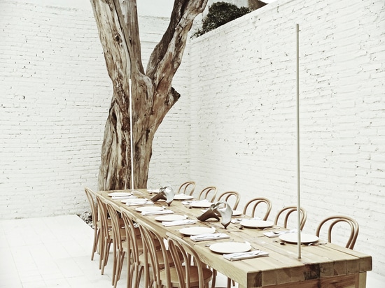 HUESO RESTAURANTE BY CADENA+ASOCIADOS