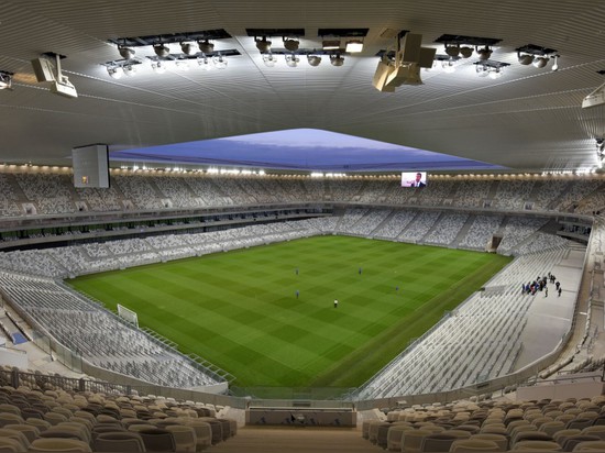 HEURZOG & DE MEURON COMPLETES NEW BORDEAUX STADIUM FOR UEFA EURO 2016