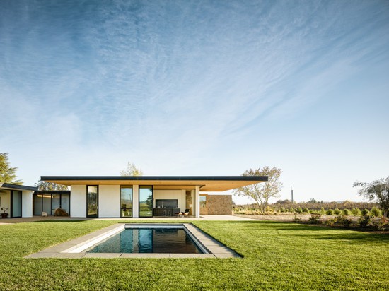 GREENERY & SCENIC VIEWS ABOUND IN JORGENSON DESIGN’S NAPA VALLEY HOUSE