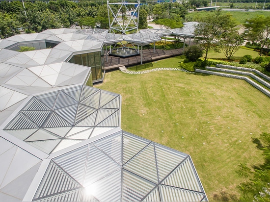 Open Architecture develops reconfigurable construction system of tessellating hexagons