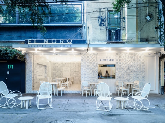 El Moro Churrería in Mexico City by Cadena + Asociados