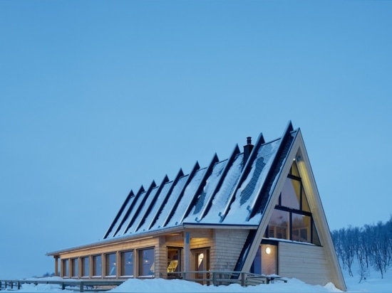 Gorgeous prefab alpine restaurant tops a Swedish ski slope