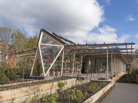 Foster+Partners, Maggie’s Medical Center, Manchester