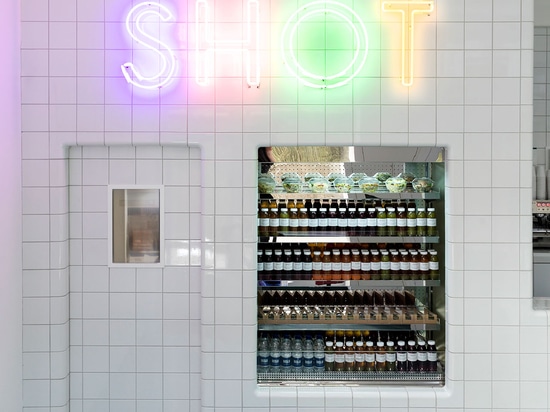 Nice SHOT: an All-White, Super-Healthy Food Bar in St. Paul’s, London