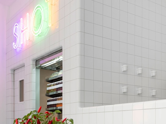 Nice SHOT: an All-White, Super-Healthy Food Bar in St. Paul’s, London