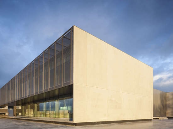 Govaert & Vanhoutte creates concrete and glass headquarters for door manufacturer Rob Systems