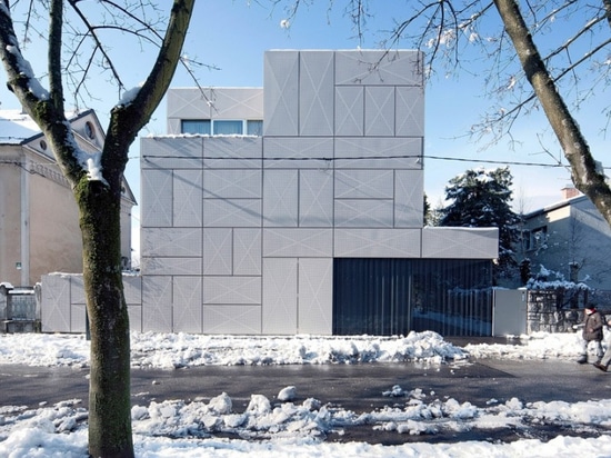 OFIS Arhitekti creates grid of crosses on the facade of Villa Criss-Cross Envelope