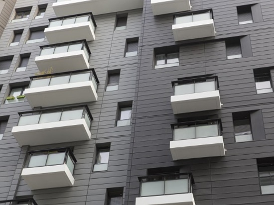 “ATYPIK” APARTMENT BLOCK IN ISSY-LES-MOULINEAUX ON THE OUTSKIRTS OF PARIS