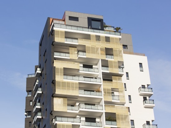 “ATYPIK” APARTMENT BLOCK IN ISSY-LES-MOULINEAUX ON THE OUTSKIRTS OF PARIS