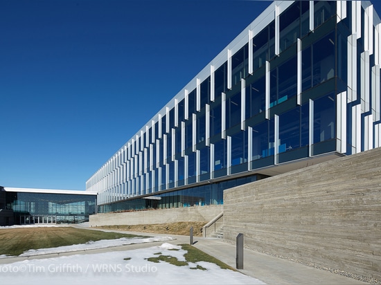 Exterior view of office wing ( Photo © : Tim Griffith )