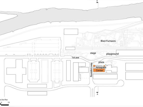 Site Plan ( Drawing © : Spillman Farmer Architects )