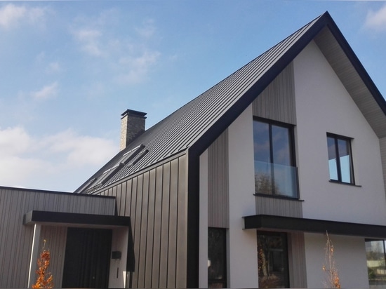 Standing seam system NedZink NOIR