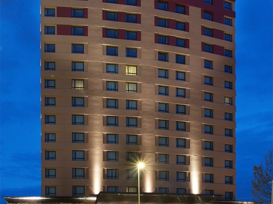 HILTON HOTEL WITH FLOORS FROM POLIESPANSO PLASTBAU METAL.