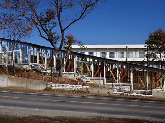 Hakusui nursery by yamazaki kentaro defined by stepped interior