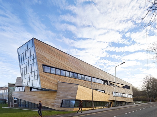 daniel libeskind clads durham university's ogden centre with interlocking wooden façade