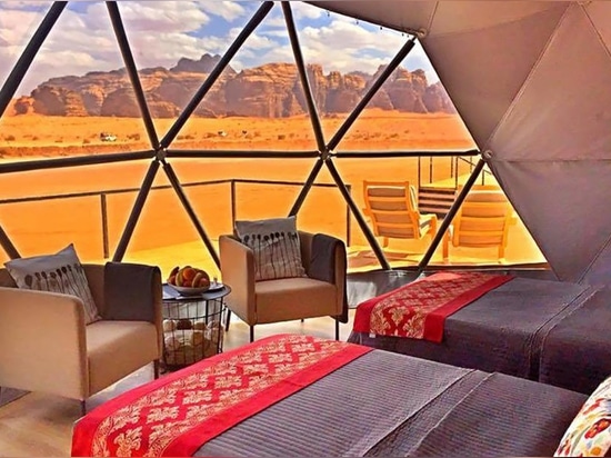 Desert dome camp in Jordan offers tourists “The Martian” experience