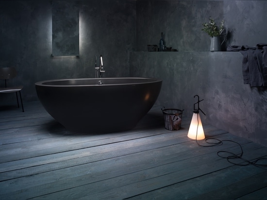 KAROLINA - a stylish black stone bathtub