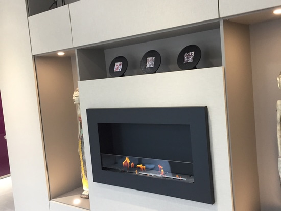 Installation of a bio-ethanol fireplace in a tailor-made cabinet