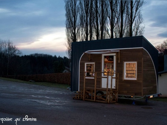 Nomadic bookseller travels all over France with his tiny library on wheels