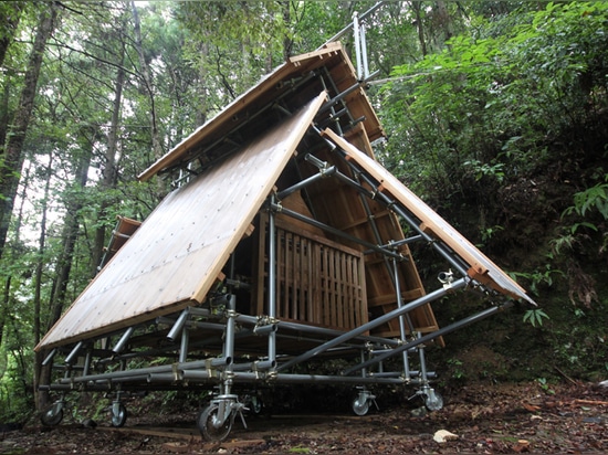 kikuma watanabe designs a movable wooden shinto shrine in the mountains of kochi