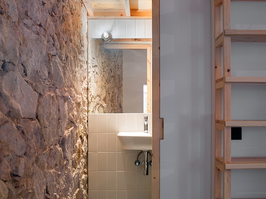 LoCa studio renovates home in barcelona, maximizing quality of space and comfort