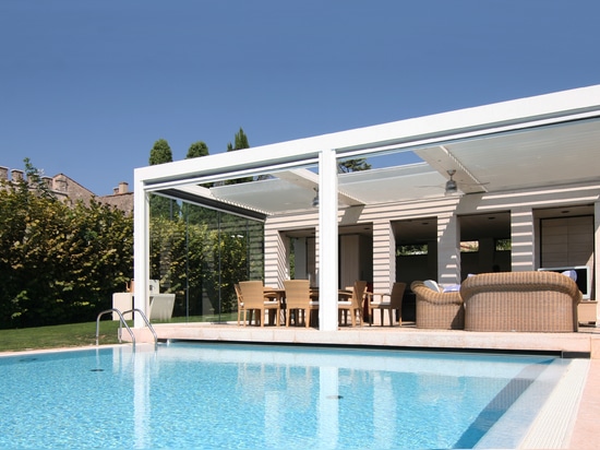 BIOCLIMATIC RETRACTABLE PERGOLA FOLD 220