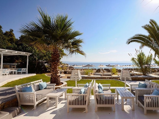 MANASSU BEACH - BAR RESTAURANT - Sarti 630 72, Greece