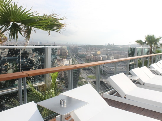 From the rooftop garden including a pool one  has a magnificent view of the city.