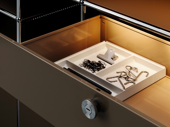 USM Haller E drawer with light