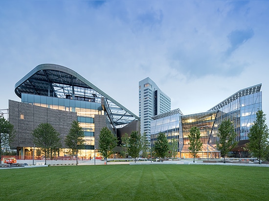 weiss/manfredi, morphosis, + handel complete first phase of cornell tech on roosevelt island