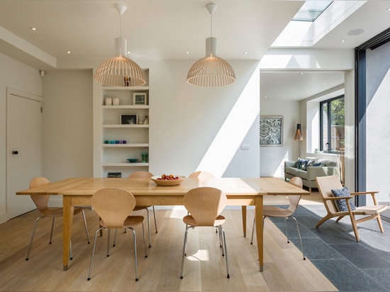 A Contemporary Extension To A 1930s House In North London