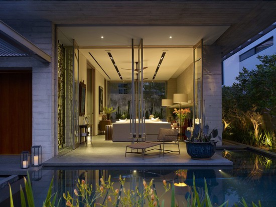 A Home That Maintains Visual Connections To Its Surrounding Environment