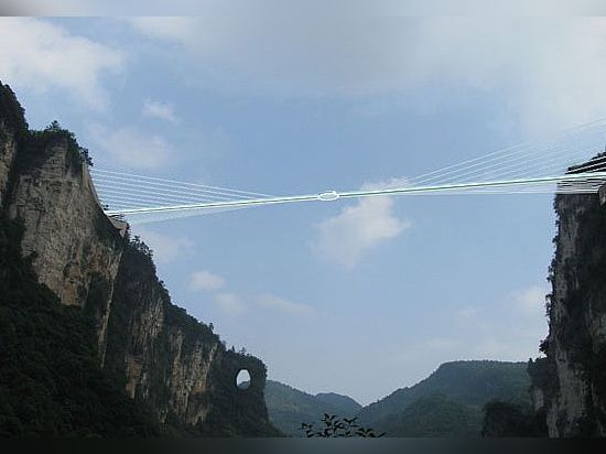 World's tallest and longest glass bridge announced for China's Zhangjiajie Grand Canyon