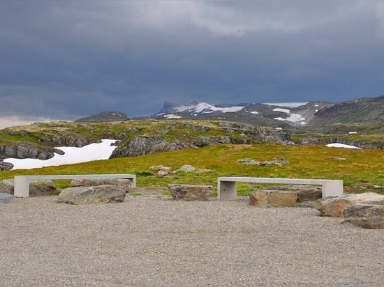 The Cube-Shaped Flotane is a Solar-Powered Rest Stop For Hikers in Norway