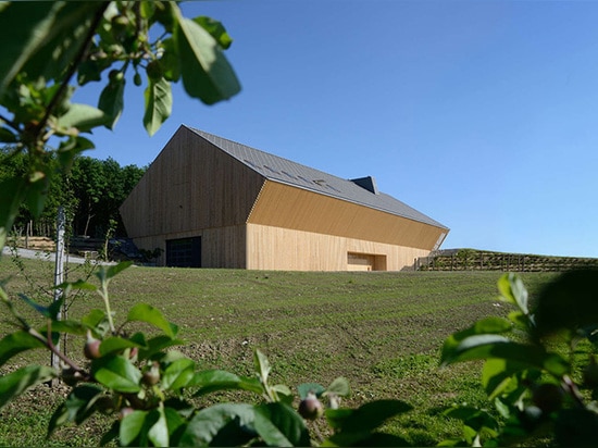 Vineyard Schmidt's striking tasting room is wrapped in a vertical wooden lattice