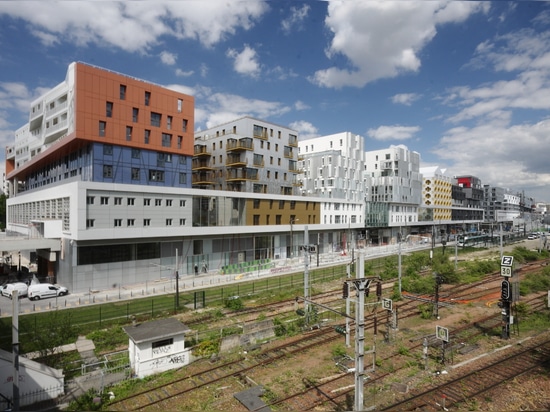 Entrepot Macdonald, a residential, commercial and civic megastructure in the north-east of Paris. (Photo: Matthias Van Rossen)