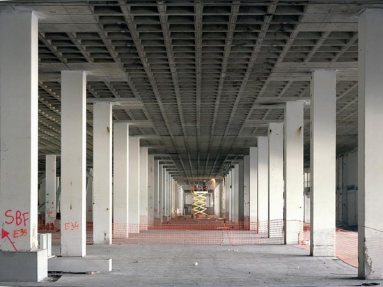 From the start its massive structure of concrete columns and beams was designed to be able to support a further four to five storeys above. (Photo: Cyrille Weiner)