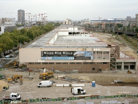 So after falling into disuse, the building was stripped down to its core...   (Photo: Cyrille Weiner)